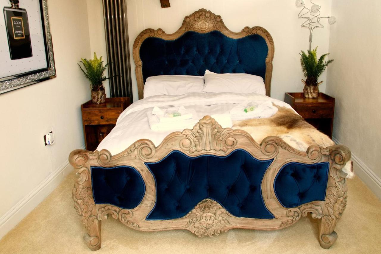 Luxury 9 Bed Manor House Hot Tub Cinema Room Skytv Saffron Walden Exteriér fotografie